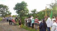 Dni Krzyżowe – procesja do krzyża na osiedlu